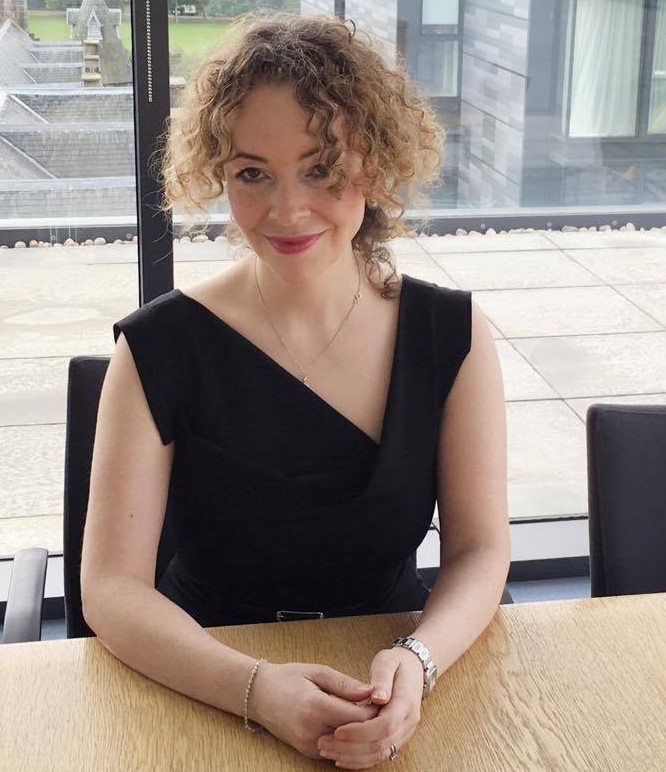 dr_julie_nixon_senior_solicitor