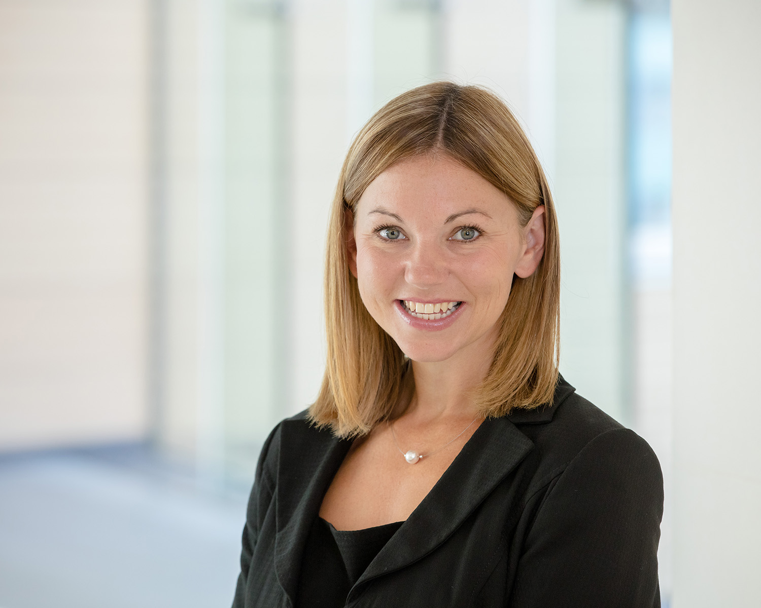 nicky_howarth_-_10x8_150dpi_rgb_-_situational